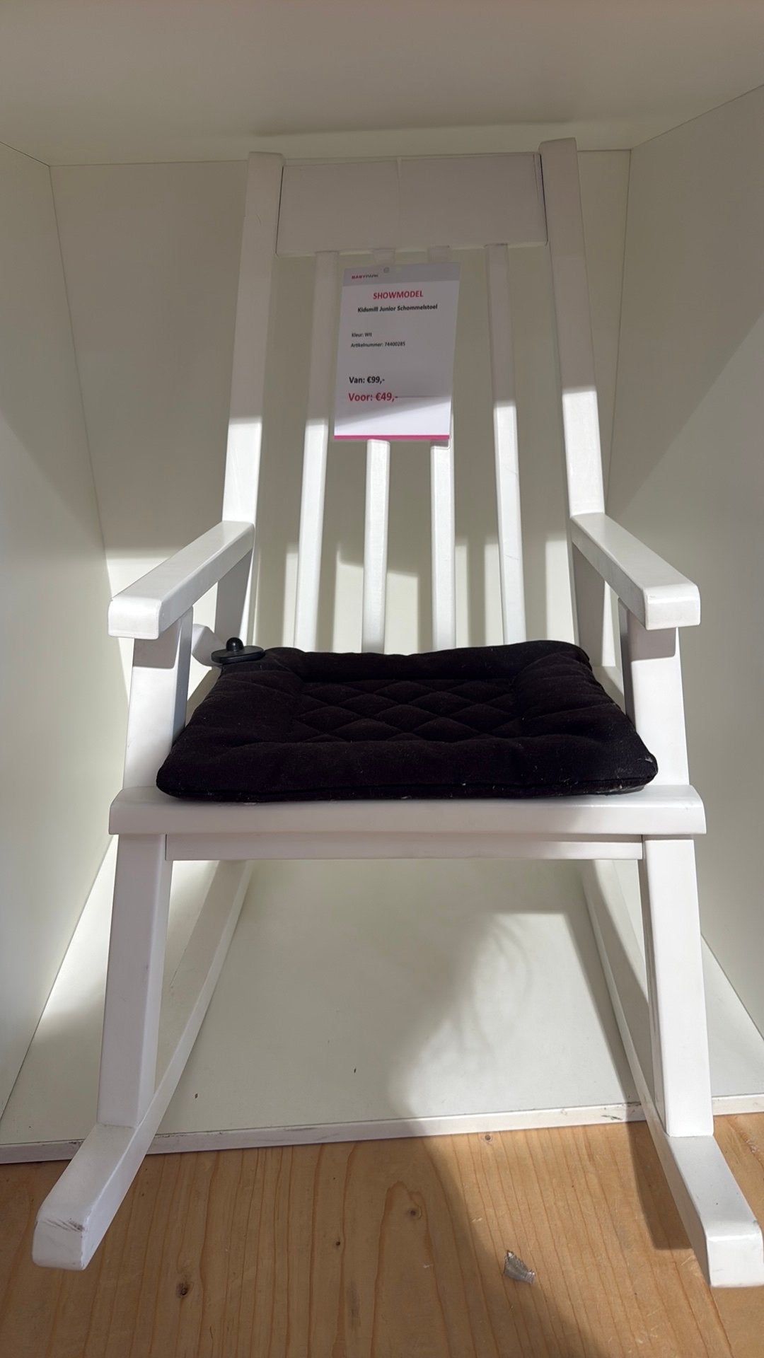 Kidsmill Junior Schommelstoel Wit met Kussen, Kinderen en Baby's, Kinderstoelen, Ophalen, Zo goed als nieuw, Meegroeistoel