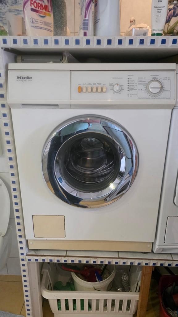Miele wasmachine, Ophalen, Gebruikt, Voorlader, 85 tot 90 cm