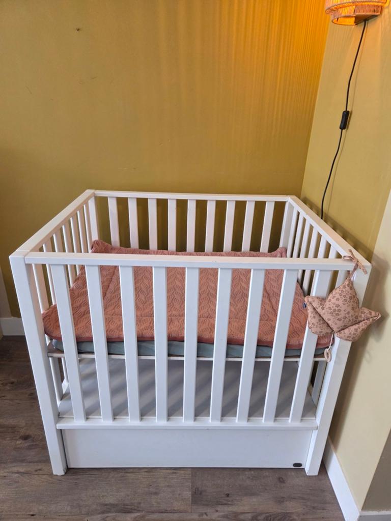 TWF box met lade, boxmatras en hoes., Kinderen en Baby's, Boxen, Ophalen, Gebruikt, Lade