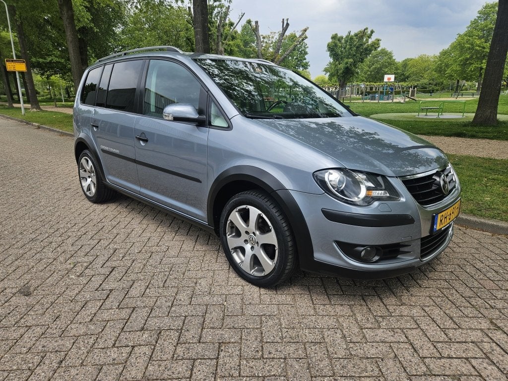 Volkswagen Touran 1.4 TSI Cross (bj 2008), Stof, Gebruikt, 4 cilinders, 1507 kg