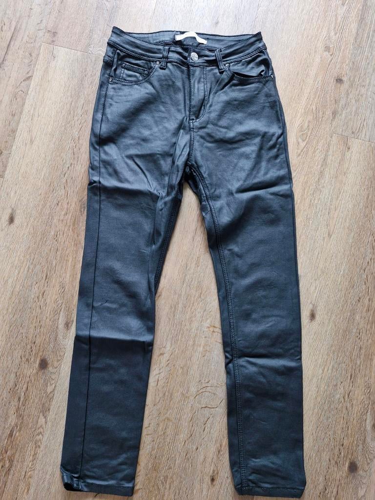 Norfy Jeans Zwarte Gecoate Broek - Maat  38, Kleding | Dames, Zwart, Ophalen of Verzenden, W30 - W32 (confectie 38/40), Gedragen