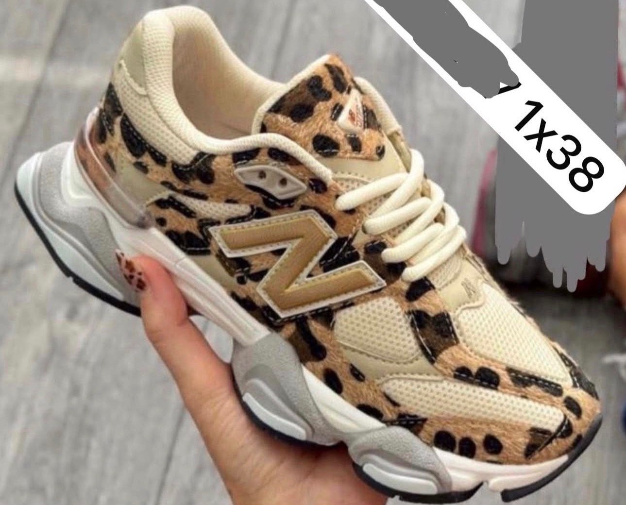 New Balance 9060 Leopard Print Sneakers Maat 38, Kleding | Dames, Schoenen, Ophalen of Verzenden, Zo goed als nieuw, Overige kleuren