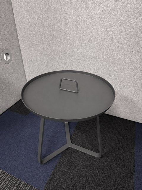 Design bijzettafel , 52xH52 cm,  30€/st, 2 stuks, 50 tot 100 cm, Nieuw, Metaal, Rechthoekig