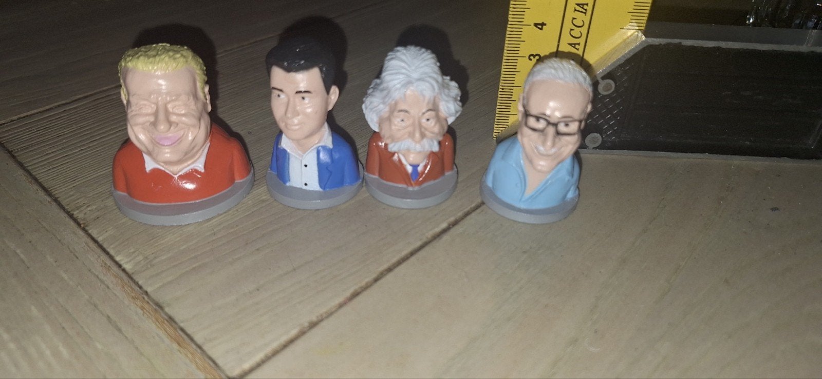 Vandaag inside vi poppetjes set/4 (2926), Actiefiguur of Pop, ., Ophalen of Verzenden, Zo goed als nieuw
