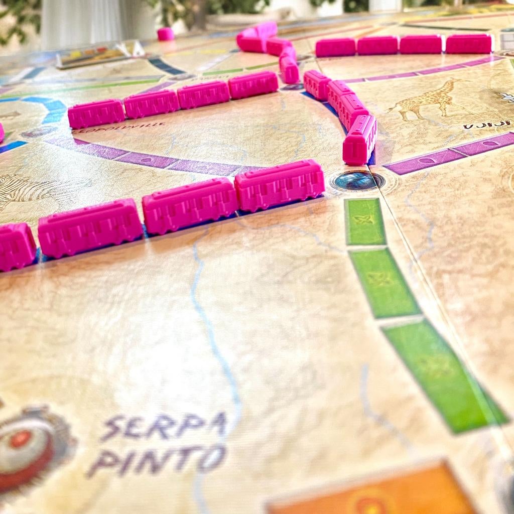 45 Trains for Ticket to Ride - Pink Rose, Hobby en Vrije tijd, Gezelschapsspellen | Bordspellen, Verzenden, Nieuw