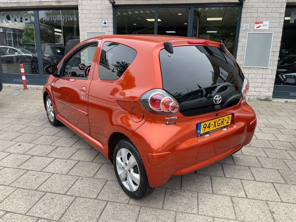 Foto 8 van Toyota Aygo 1.0 VVT-i Dyn Facelift Led Nw Apk NAP (bj 2012)