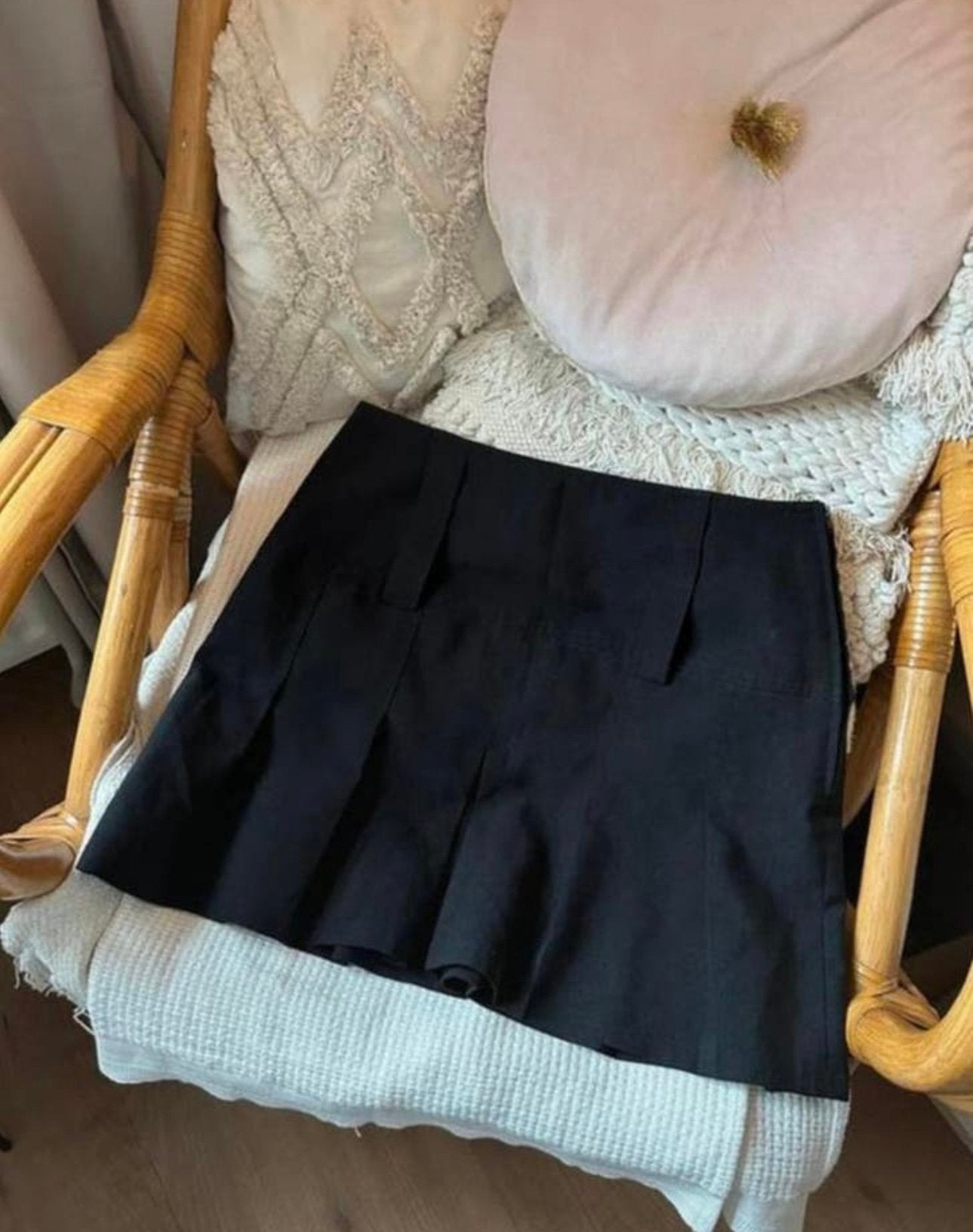 Zwart kort rokje met plooien van spnx - maat m, Kleding | Dames, Ophalen of Verzenden, Zo goed als nieuw
