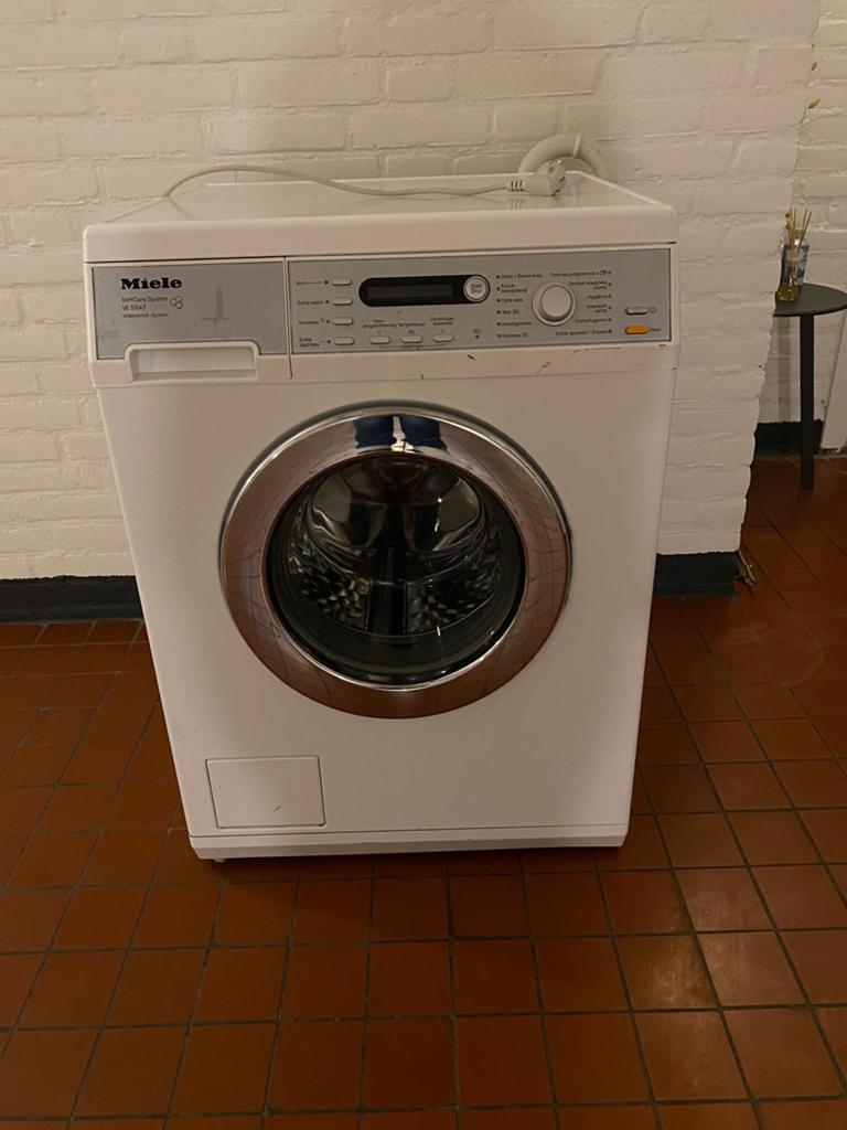 Miele W 5847 SoftCare Wasmachine – 7kg – 1400 tpm, Witgoed en Apparatuur, Wasmachines, Ophalen, Gebruikt, Voorlader, Wolwasprogramma