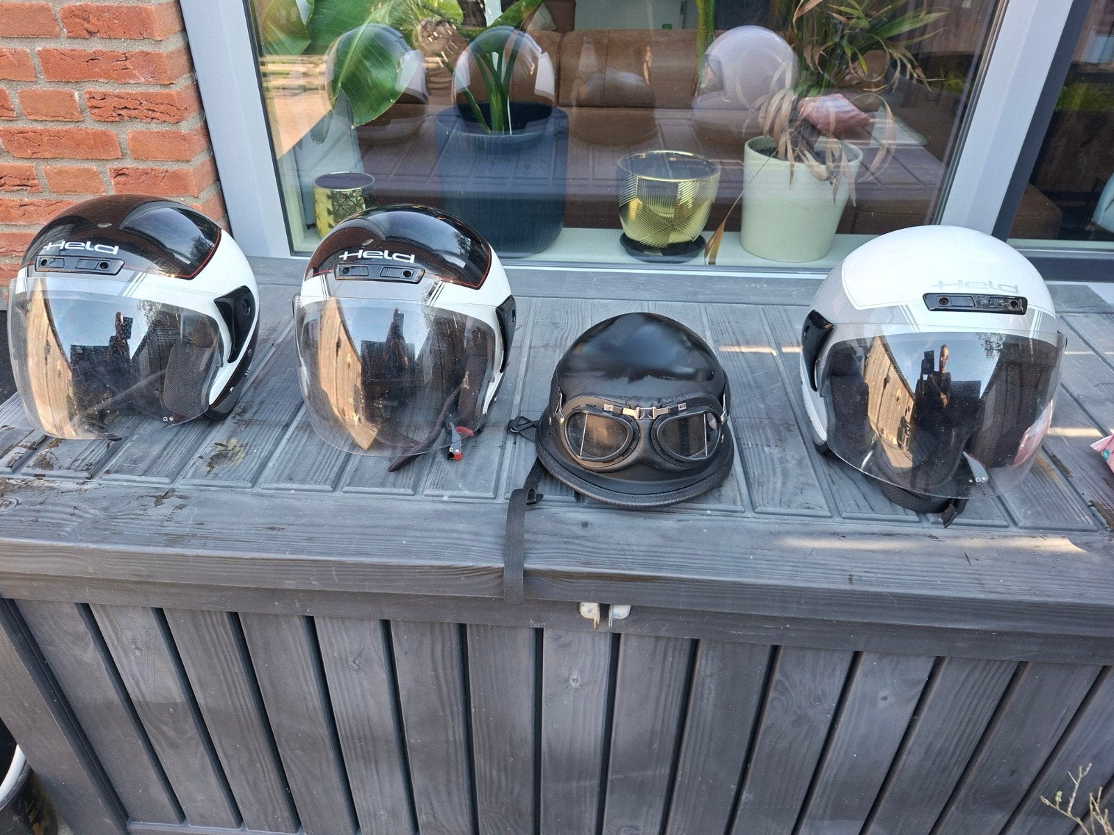 Diverse motorhelmen: Hela en custom chopper helm, Ophalen, Zo goed als nieuw, Hela