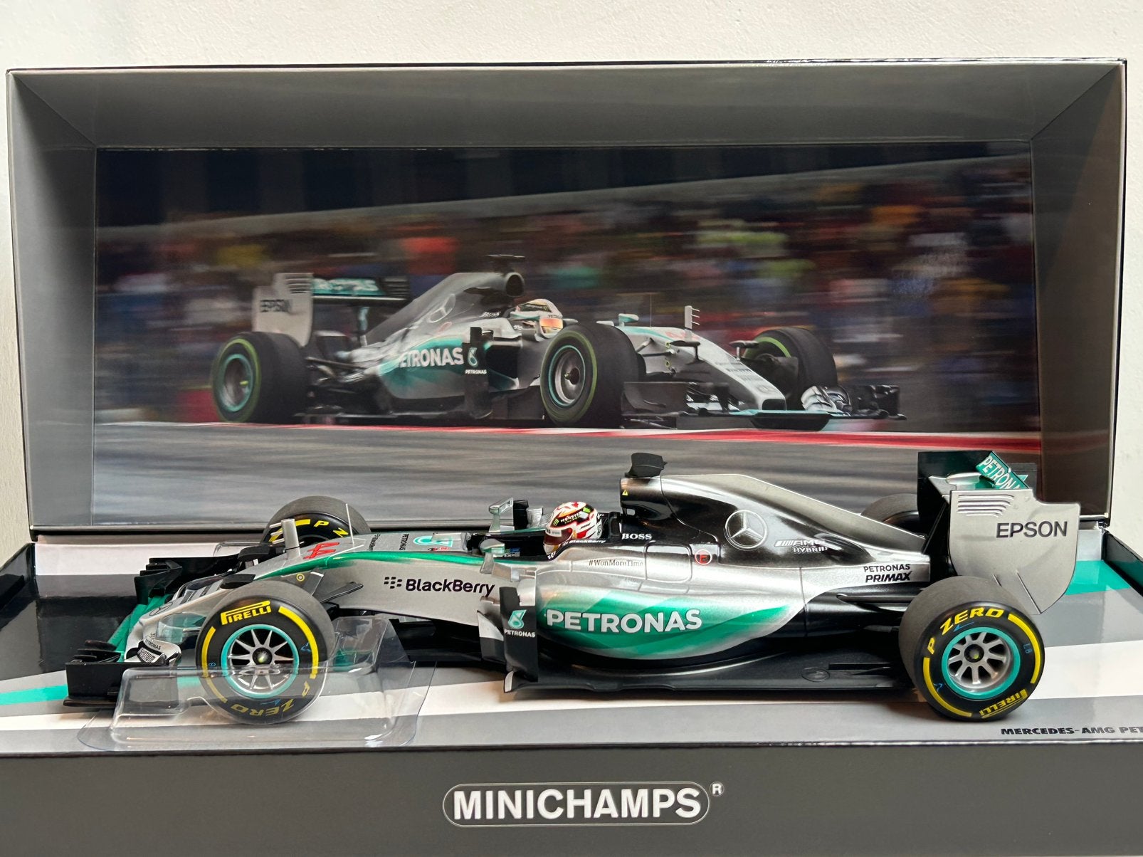 1:18 Minichamps W06 Mercedes Lewis Hamilton USA Winst 2015, Ophalen of Verzenden