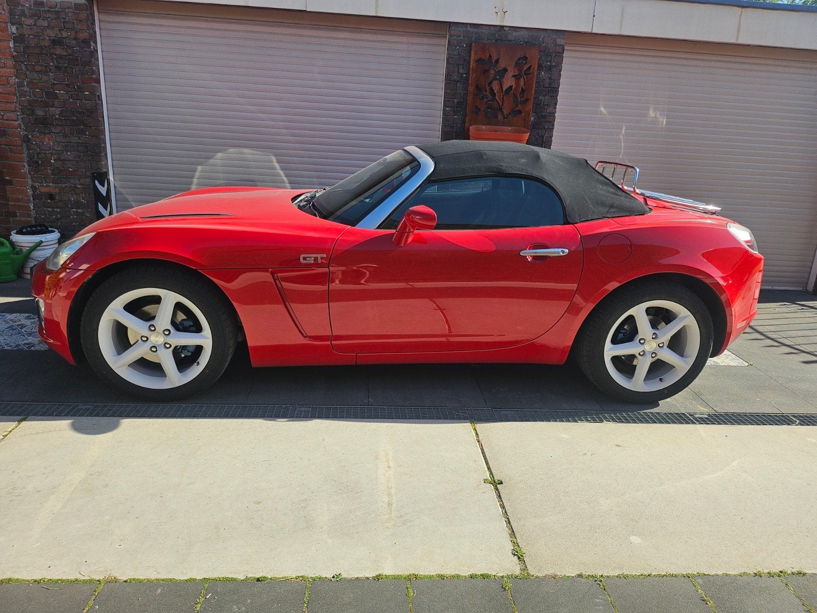 Opel GT 2.0 Turbo 2009 Rood, 1998 cc, Achterwielaandrijving, 4 cilinders, Cabriolet