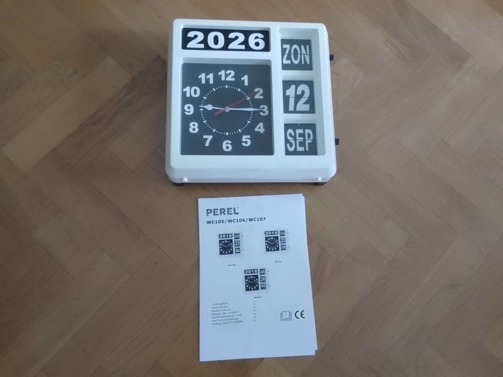 Dementieklok met datum, dag en jaar /Kalenderklok WC106, Ophalen of Verzenden, Wandklok