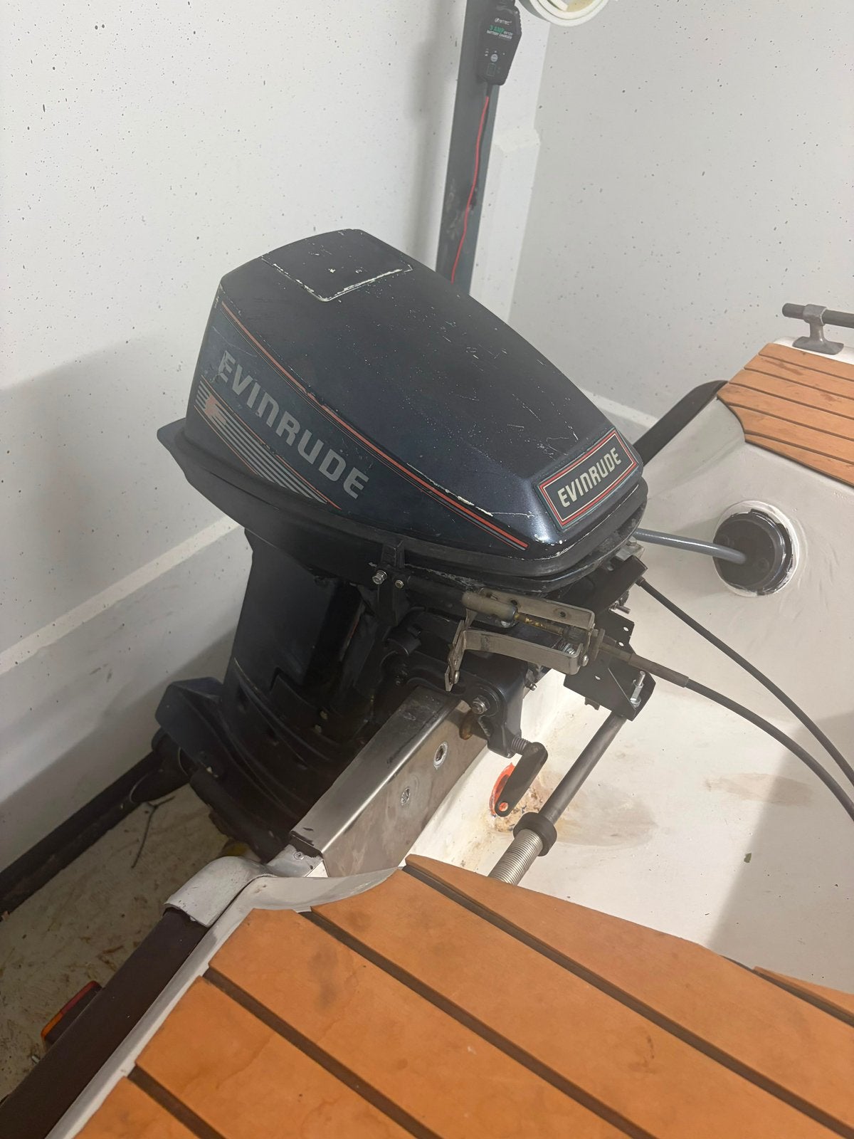 Evinrube 9.9pk 2 tact buitenboordmotor, Watersport en Boten, Bootonderdelen, Ophalen, Zo goed als nieuw, Motor en Techniek, Motorboot