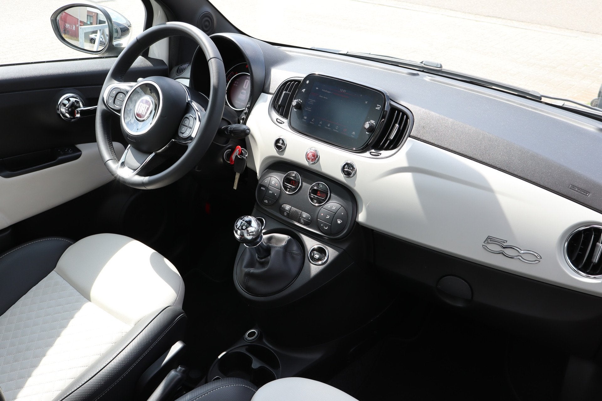 Fiat 500 1.0 Hybrid Star Panoramadak/Apple carplay/Cruise co, Auto's, Voorwielaandrijving, 12 maanden, Euro 6, 4 stoelen