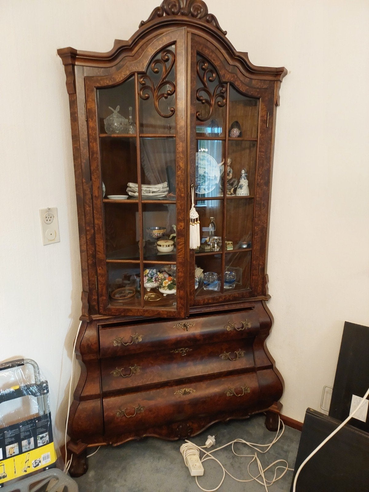 Antieke hoekkast met vitrine en lades, Antiek en Kunst, Antiek | Meubels | Kasten, Ophalen