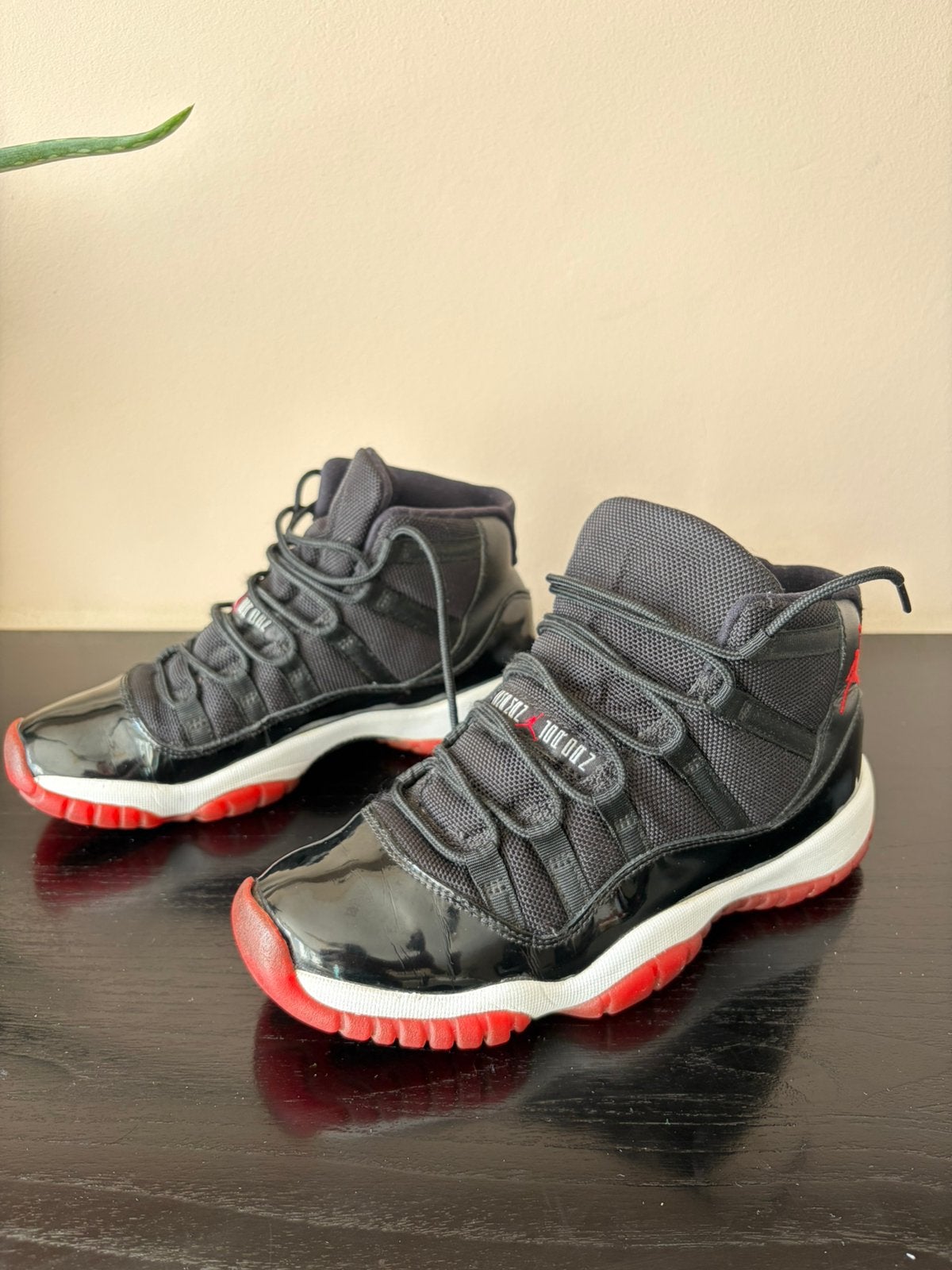 Jordan 11, Ophalen of Verzenden, Gedragen, Zwart, Sportschoenen