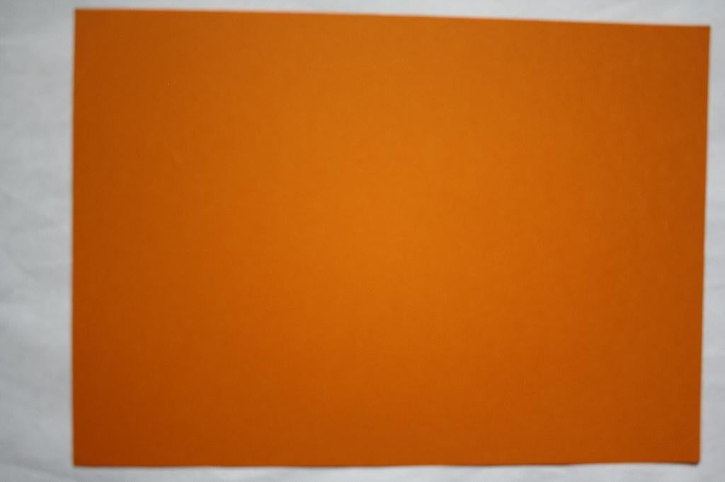 5 vel A4 mi-teintes papier warmgeel 160gram, Ophalen of Verzenden, Nieuw, Overige thema's, Overige typen