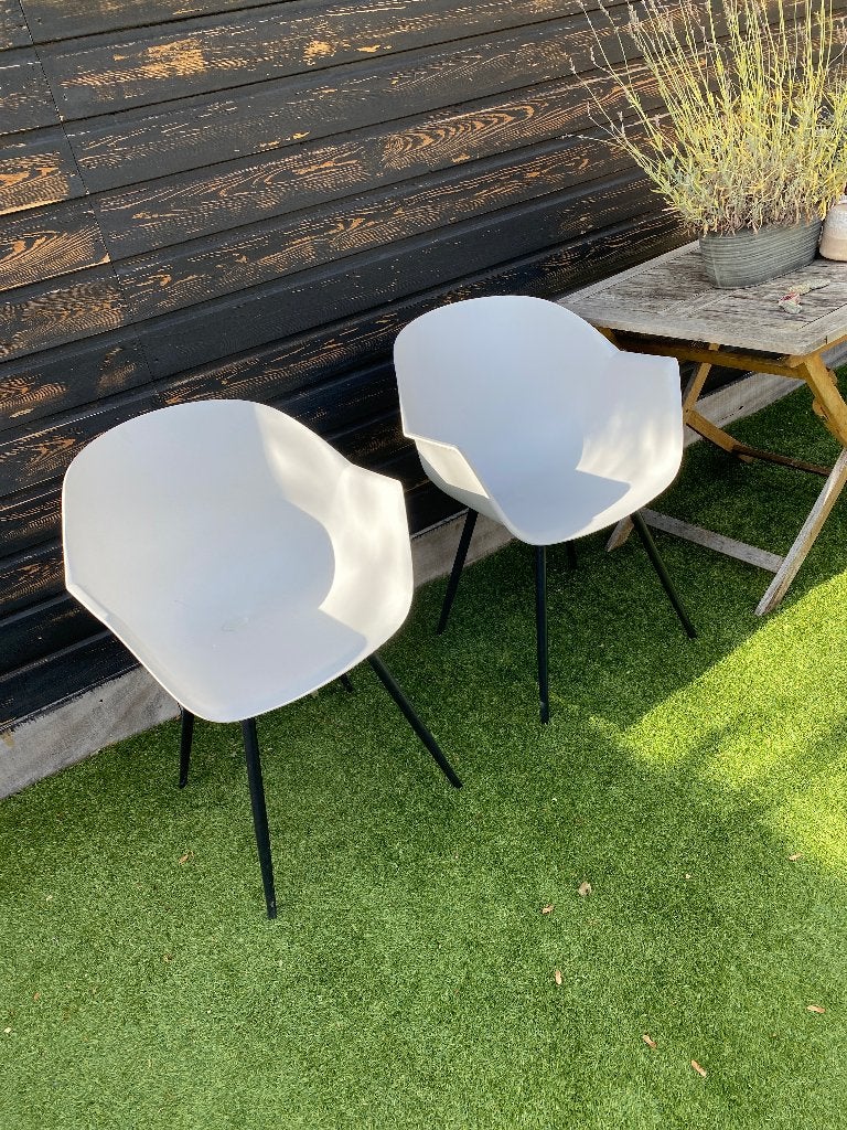 Witte kunsstof stoelen, Huis en Inrichting, Ophalen, Kunststof, Twee, Wit