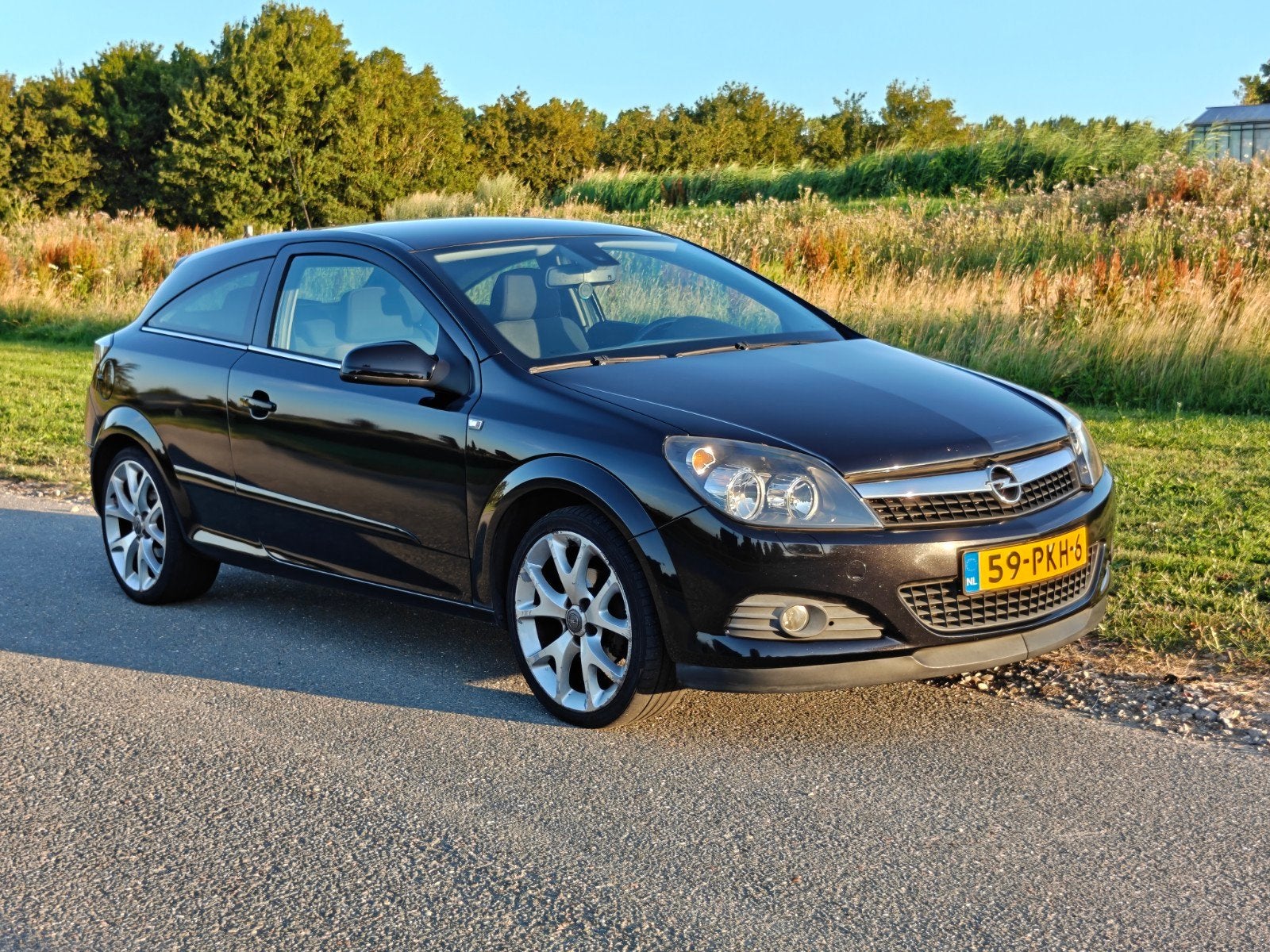 Opel Astra 1.6 16V GTC 85KW 2009 Zwart, Voorwielaandrijving, 625 kg, Zwart, 4 cilinders