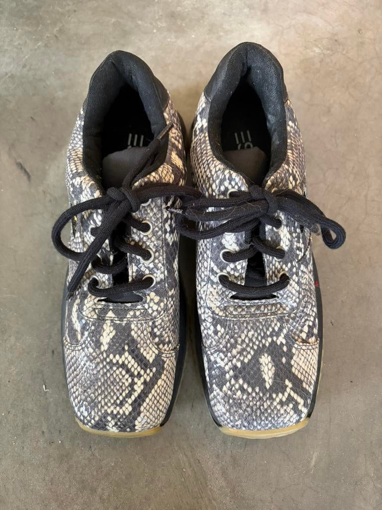 Esprit  sneakers met slangenprint - Maat 35, Kleding | Dames, Schoenen, Zo goed als nieuw, Sneakers of Gympen, Zwart, Ophalen of Verzenden