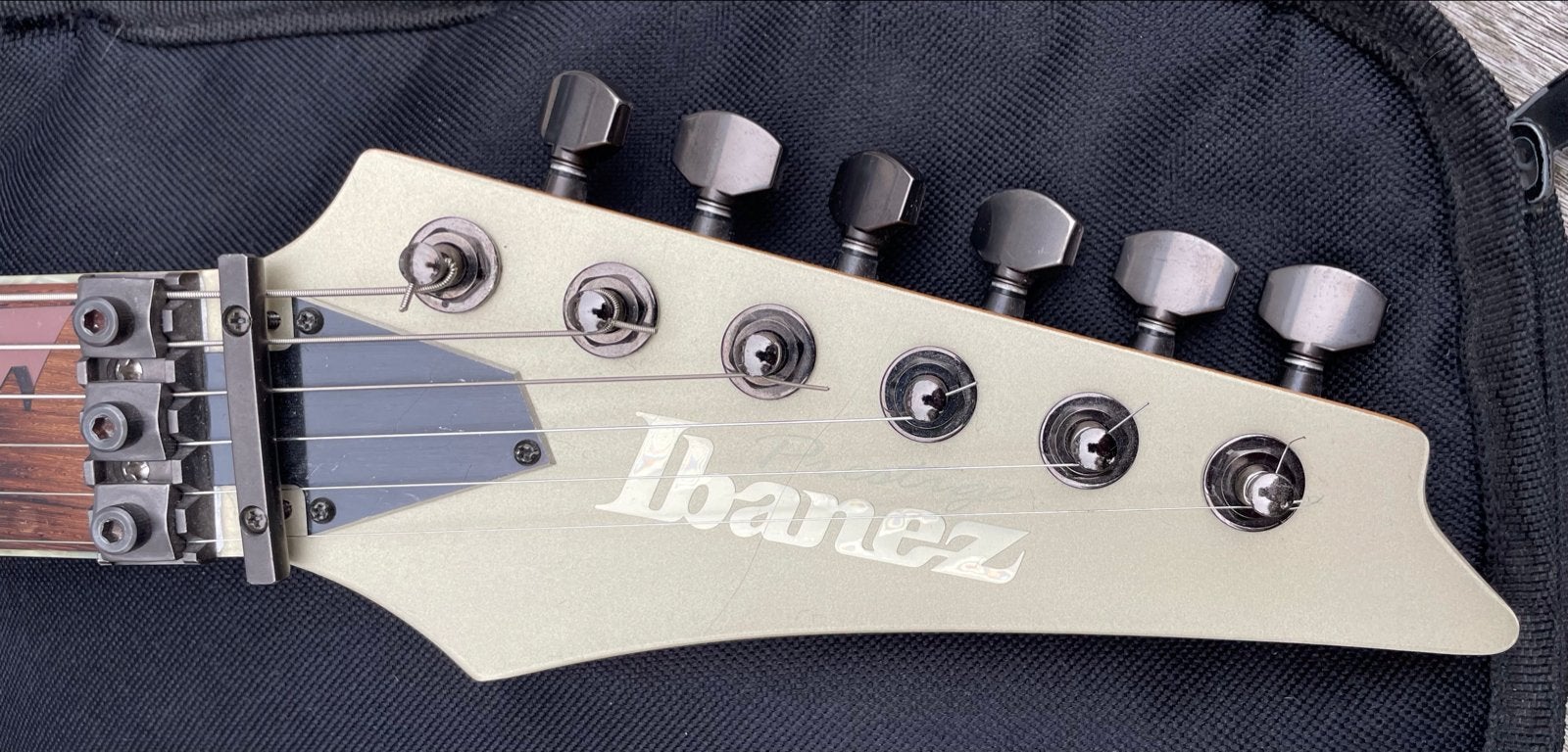 Ibanez Prestige RG2570 EX Vital Silver (2003), Ophalen, Zo goed als nieuw, Solid body, Ibanez