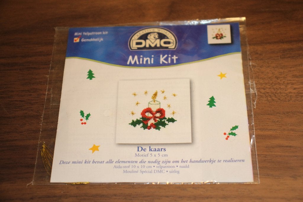 Borduurpakket DMC mini kit - kerst kaars Compleet #4216, Ophalen of Verzenden, Nieuw, Handborduren, Borduurpakket