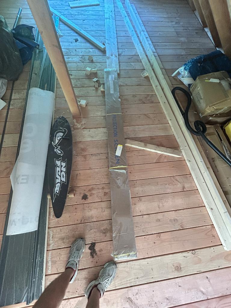 HOMCOM Projectiescherm 100 inch op statief — Nieuw in doos, Verzenden, Handmatig, Nieuw