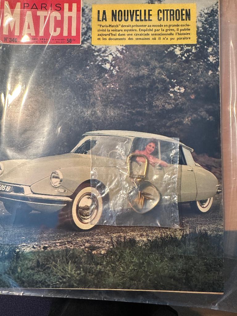Sleutelhanger Bourbon Citroën, Ophalen of Verzenden, Nieuw, Auto's