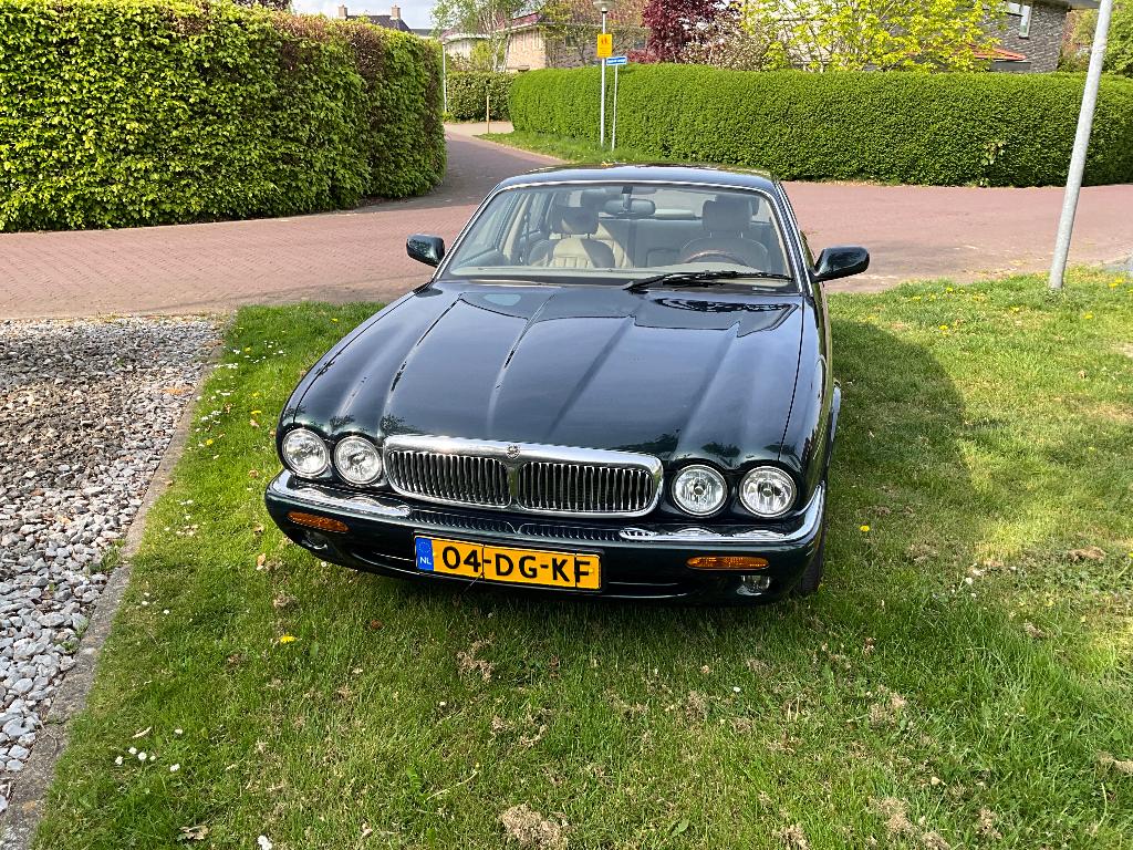 Jaguar Sovereign 4.0 V8 1999 Groen afgeprijsd nu 7975!!, Auto's, Jaguar, Automaat, Achterwielaandrijving, Sovereign, Particulier