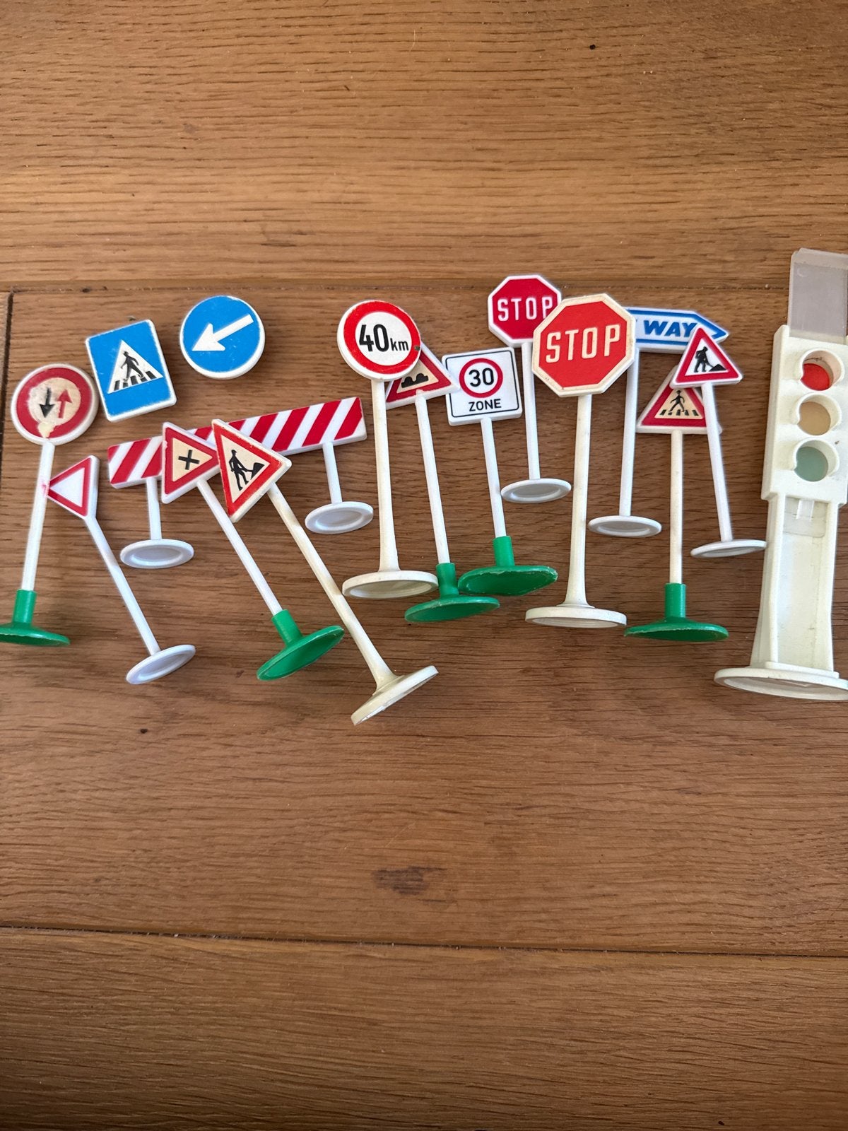 Playmobil Verkeersborden met stoplicht en diverse borden, Ophalen of Verzenden, Gebruikt, Ontdekken