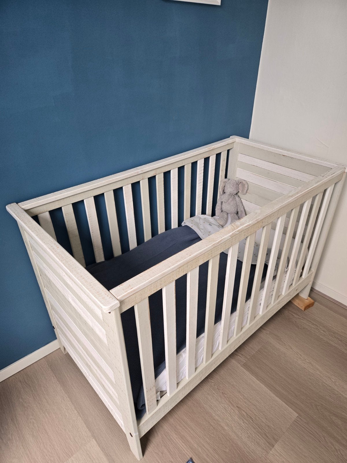 Complete babykamer: ledikant, kast, commode, schommelstoel, Kinderen en Baby's, Kinderkamer | Complete kinderkamers, Ophalen