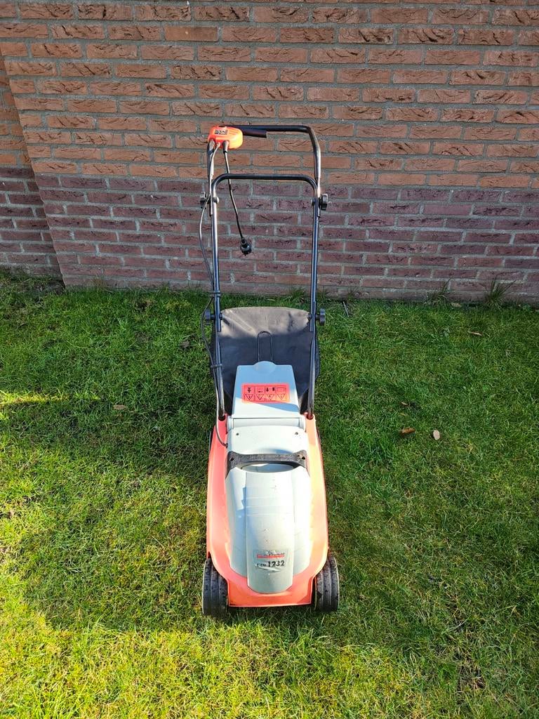 Elektrische grasmaaier - Ergo Tools Pattfield E-EM 1232, Tuin en Terras, Cirkelmaaier, Gebruikt, Elektrische grasmaaier, Ophalen of Verzenden