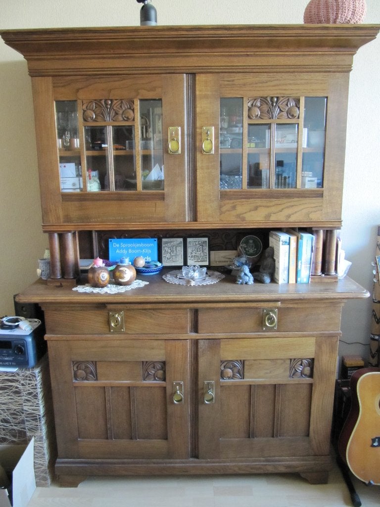 mooie oude buffet kast, Antiek en Kunst, Antiek | Meubels | Kasten, Ophalen