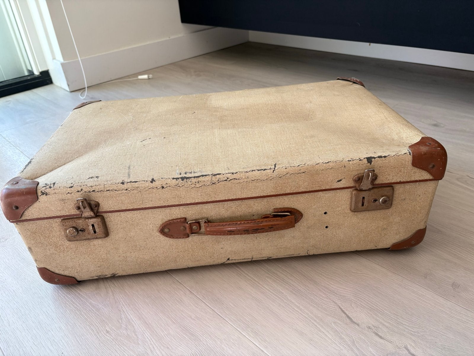 Vintage koffer - Decoratieve reiskoffer, Overige materialen, Gebruikt, 50 tot 60 cm, Slot