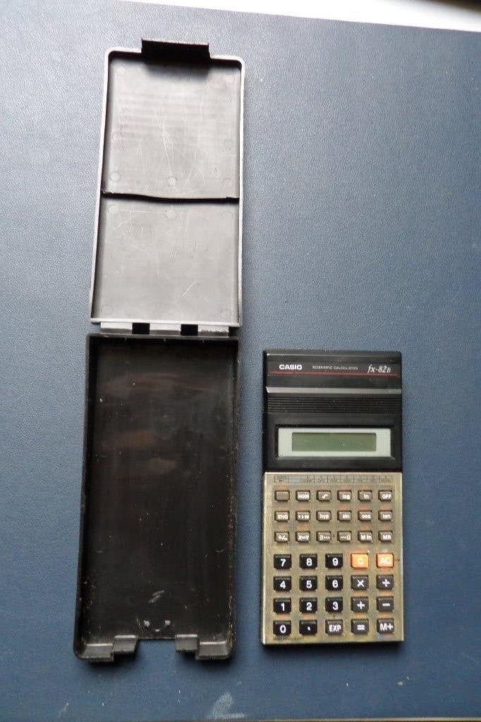Calculator - Rekenmachine - Vintage - Casio fx-82B - €15,=, Diversen, Ophalen, Zo goed als nieuw