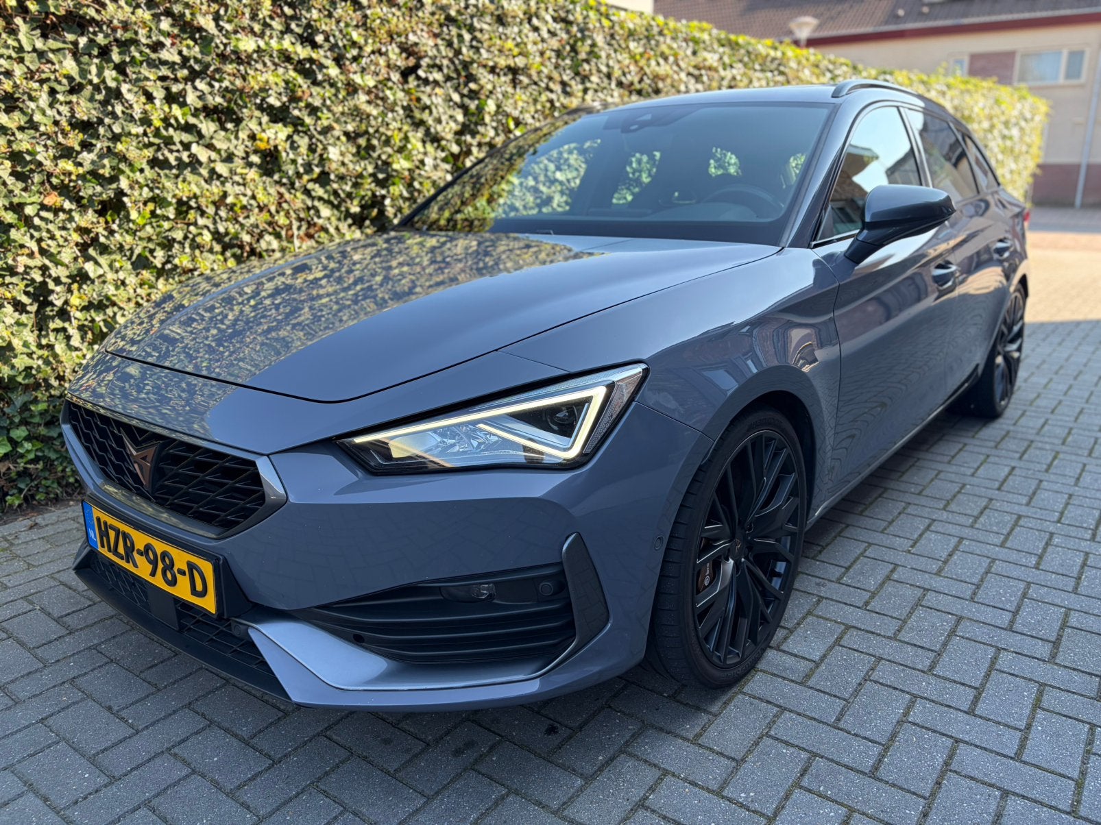Cupra Leon ST 2.0 TSI 310pk 4S DSG Sport Performance Brembo, Auto's, Automaat, Dealer onderhouden, 4 cilinders, 1984 cc
