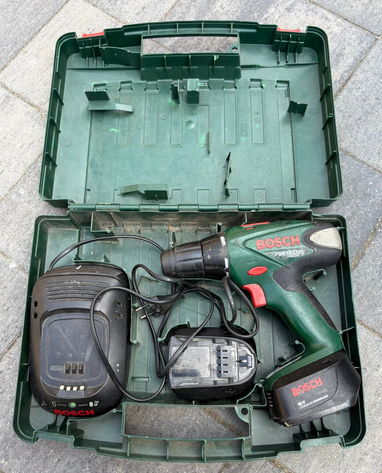 Bosch accuboormachine PSR 18 LI-2 (defect), Gebruikt, Variabele snelheid, Ophalen of Verzenden, Boor- en Schroefmachine