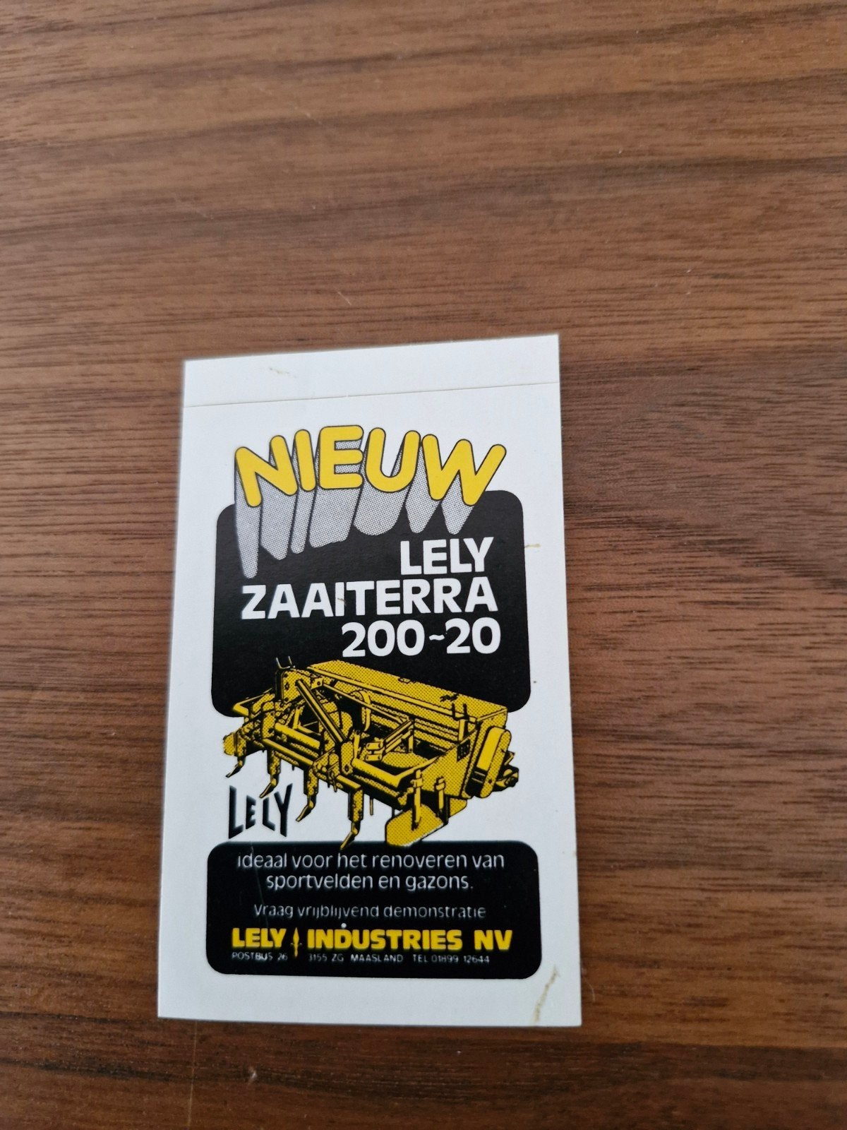 9541 Vintage Lely Zaaiterra 200-20 Sticker - Nieuwstaat, Ophalen of Verzenden, Nieuw, Bedrijf of Vereniging