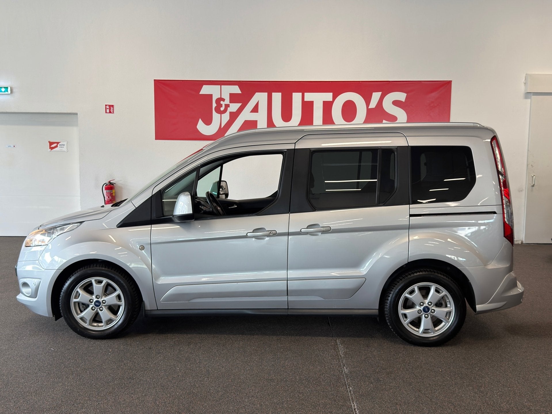 Ford Tourneo Connect Compact 1.0 Titanium|ECC AIRCO|CRUISE|P, Auto's, Voorwielaandrijving, Dealer onderhouden, Stof, Gebruikt