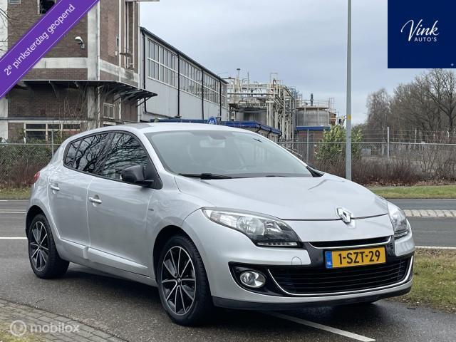Renault Mégane 1.2 TCe Bose | Navigatie | Achteruitrijcamer, Voorwielaandrijving, Euro 5, Stof, Gebruikt