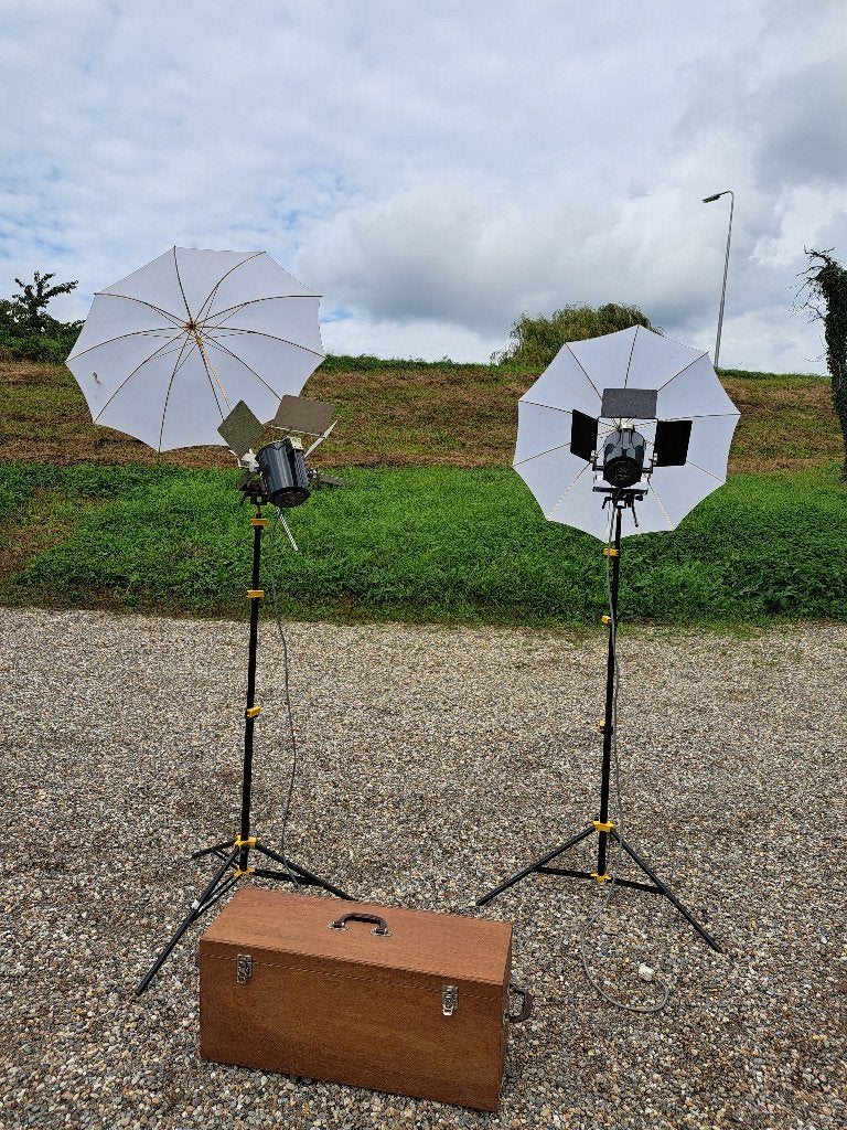 2x Hedler Studiolamp met studioparaplu en statief in kist, Ophalen, Gebruikt, Inclusief lampen, Overige merken