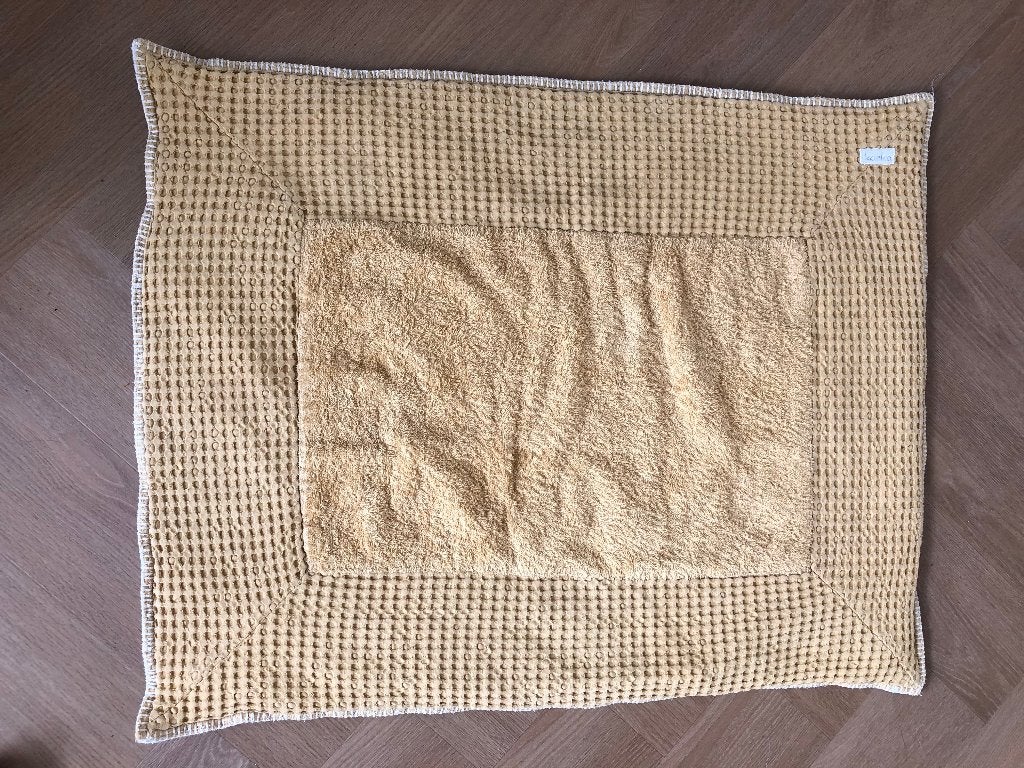 Koeka boxkleed okergeel/beige, Ophalen, Gebruikt, Rechthoekig, Boxkleed