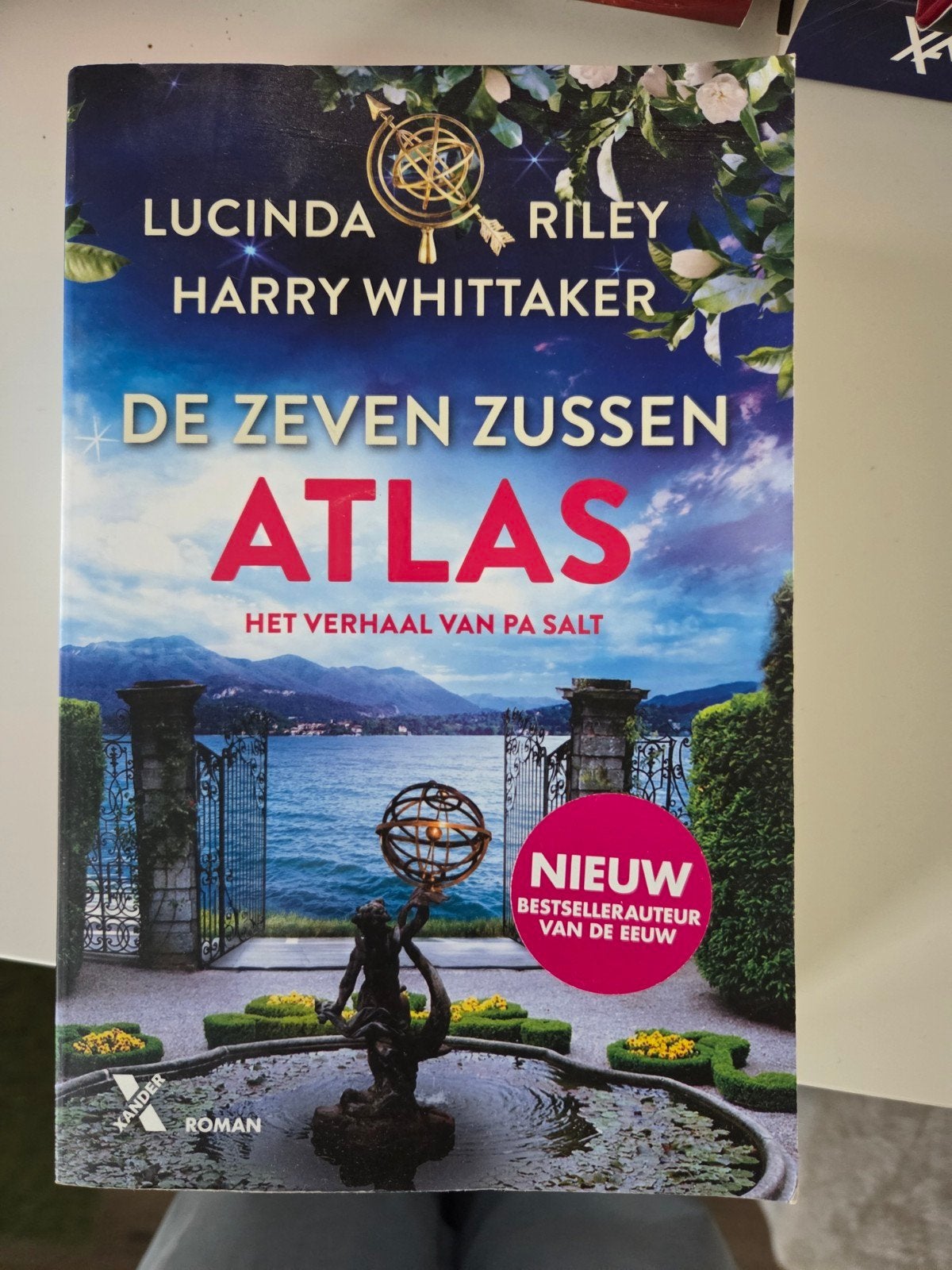 De Zeven Zussen - Atlas: Het verhaal van Pa Salt, Ophalen of Verzenden, Zo goed als nieuw, Lucinda Riley & Harry Whittaker, Nederland