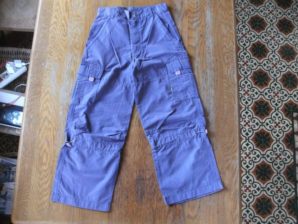 Lichtpaarse lange broek. Merk: Artwork Mini. Maat: 128., Broek, Ophalen of Verzenden, Zo goed als nieuw, Artwork