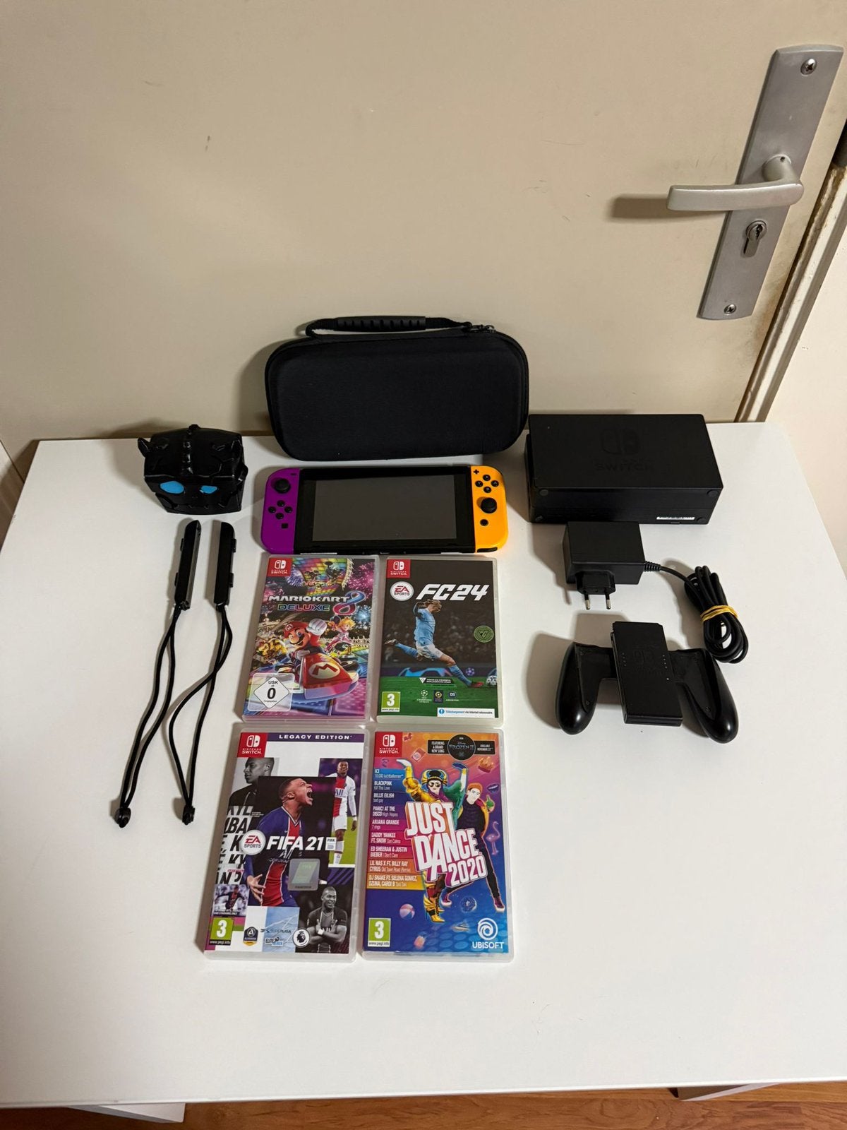 Nintendo Switch + Mario Kart 8 Deluxe & Veel Accessoires, Racen en Vliegen, Ophalen of Verzenden, Zo goed als nieuw, 3 spelers of meer