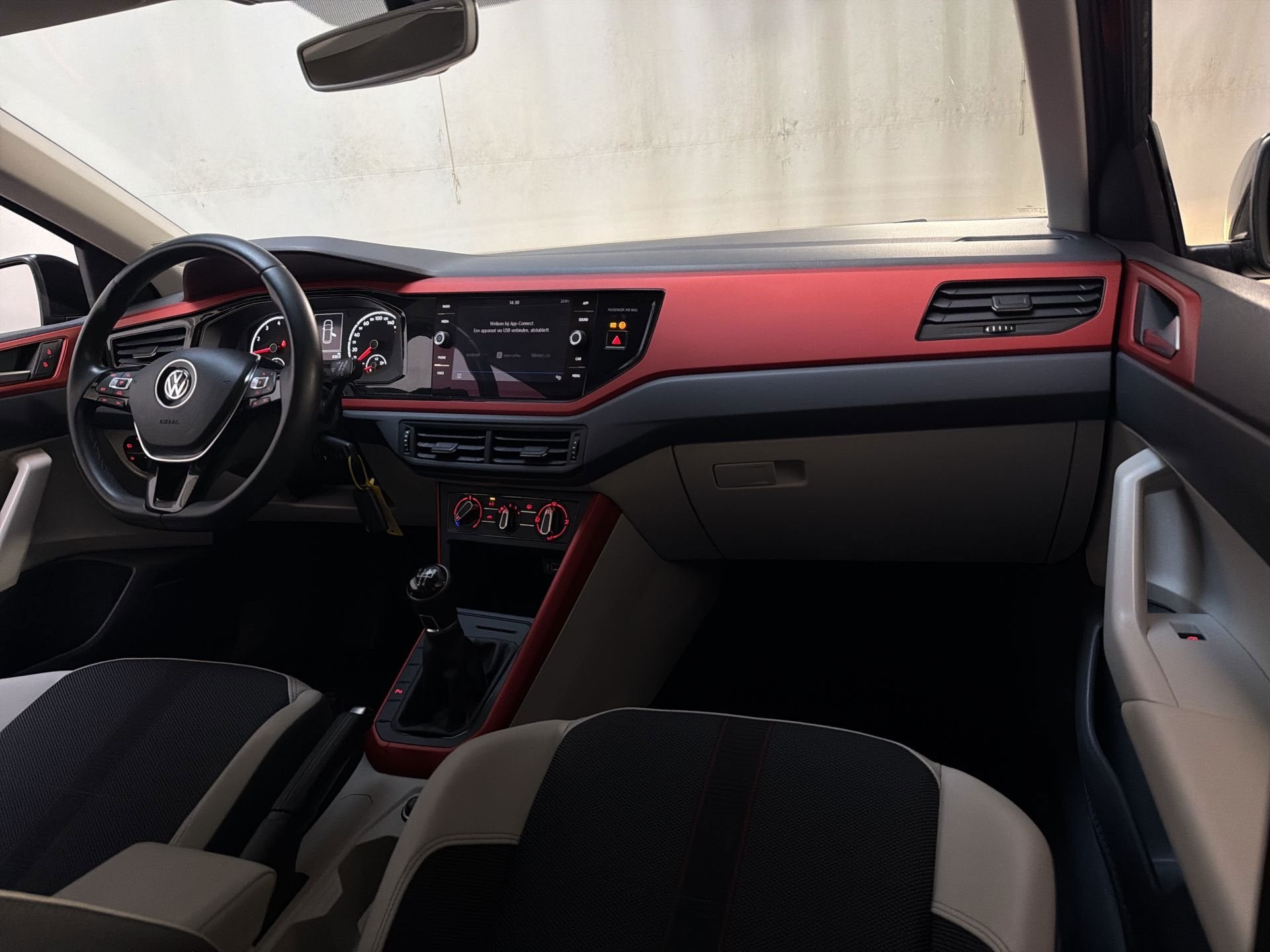 Volkswagen Polo 1.0 TSI Highline Beats Parkeersensoren Adapt, Voorwielaandrijving, Stof, Met garantie (alle), Bedrijf