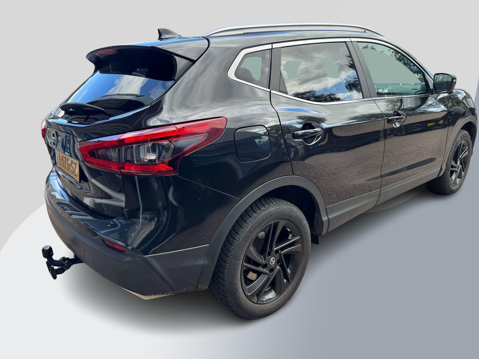 Nissan Qashqai 1.6 Tekna 163pk Trekhaak | 360 graden Camera, Auto's, Voorwielaandrijving, 1618 cc, Gebruikt, Euro 6