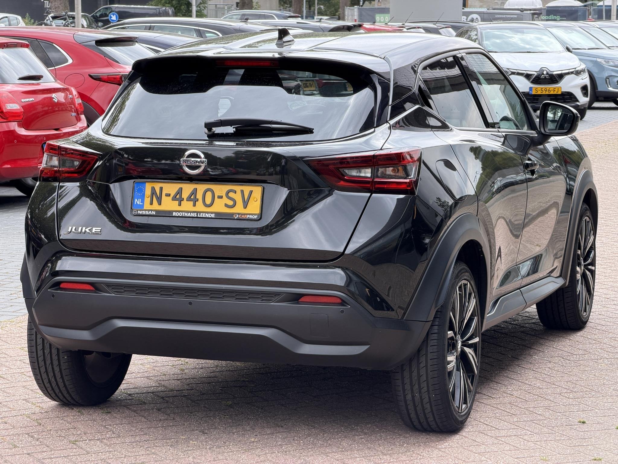 Nissan Juke 1.0 DIG-T N-Design Automaat 114PK | Navigatie |, Auto's, Nissan, Stof, Euro 6, Zwart, Origineel Nederlands