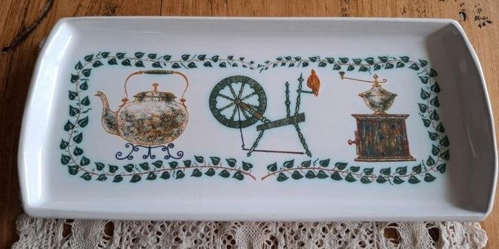 Cakeschaal met koperen ketel, spinnewiel & koffiemolen, Antiek en Kunst, Ophalen of Verzenden