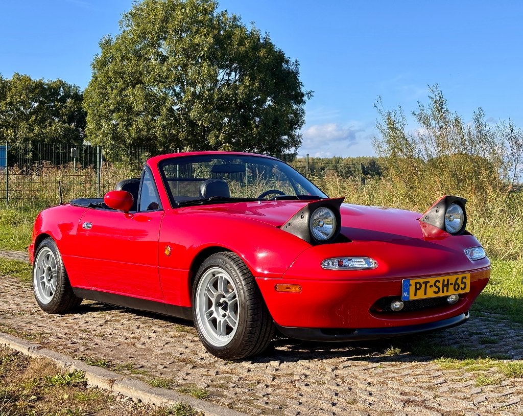 Mazda MX-5 NA 1.6 1990 Classic Red (liefhebbersauto), Auto's, Achterwielaandrijving, Zwart, 4 cilinders, Cabriolet